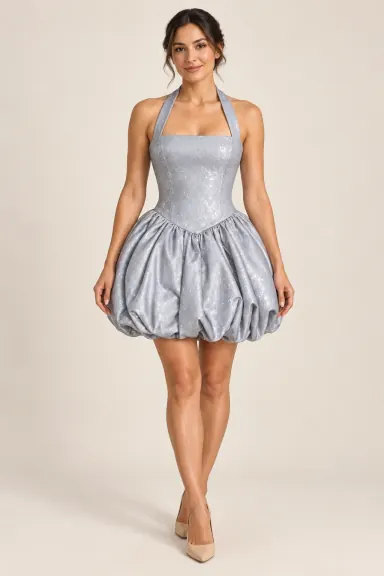Robe demoiselle d’honneur de cocktail Éclat, argenté : robe portée par une femme adulte