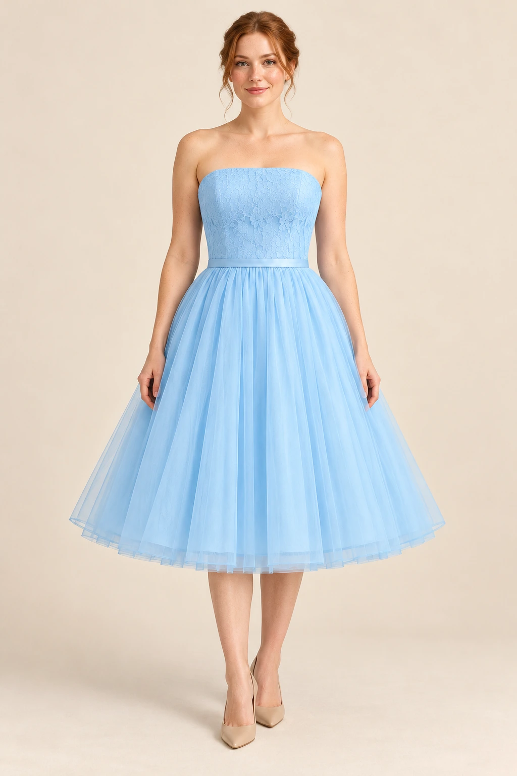 Robe demoiselle d’honneur pour mariage civil Azélie, bleu clair : robe portée par une femme adulte